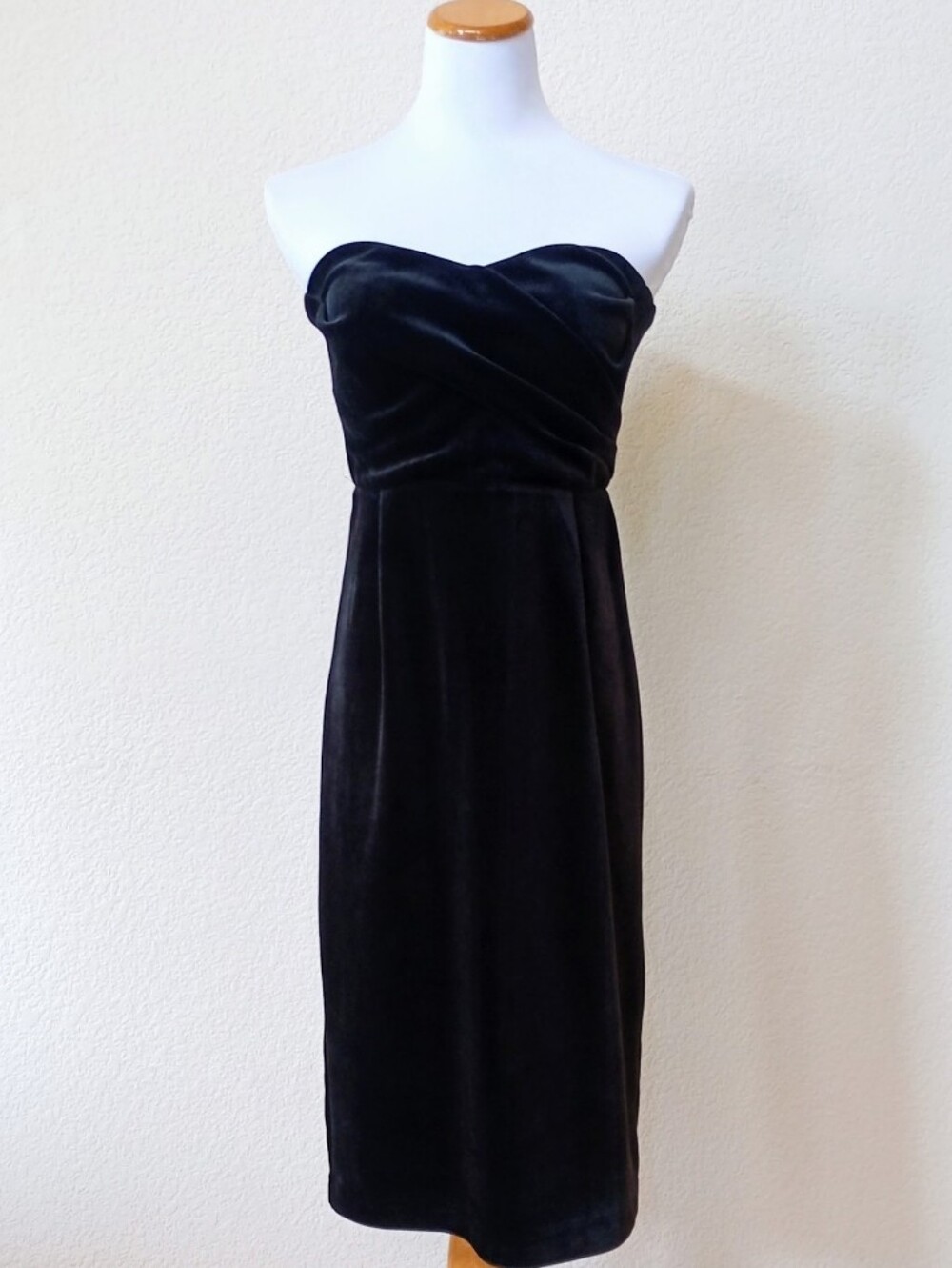 Express black velour sweetheart neckline strapless cocktail dress - Picture 5 of 12